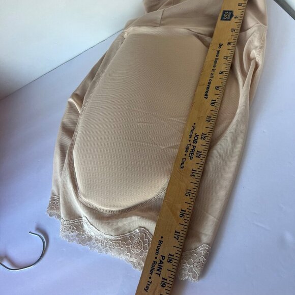 High-Waist Nude Hip Enhancer Shapewear Shorts With Lace Trim Size Large - Picture 8 of 10